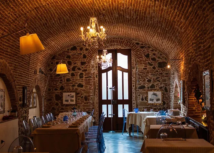 Mariano Iv Palace Hotel 4*