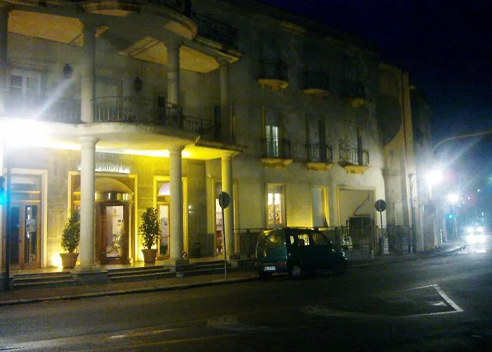 Mariano Iv Palace Hotel 4*