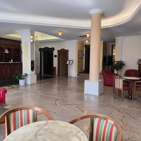 Hotel Mariano Iv Palace 4*