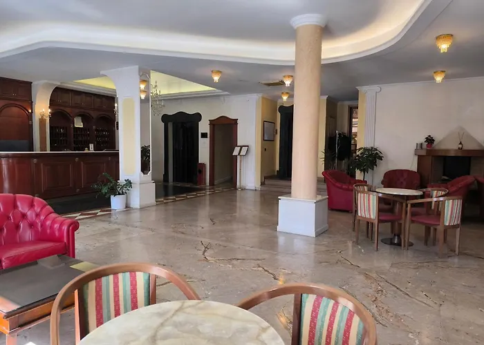 Hotel Mariano Iv Palace 4*