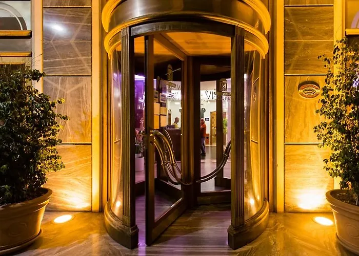 Hotel Mariano Iv Palace 4*