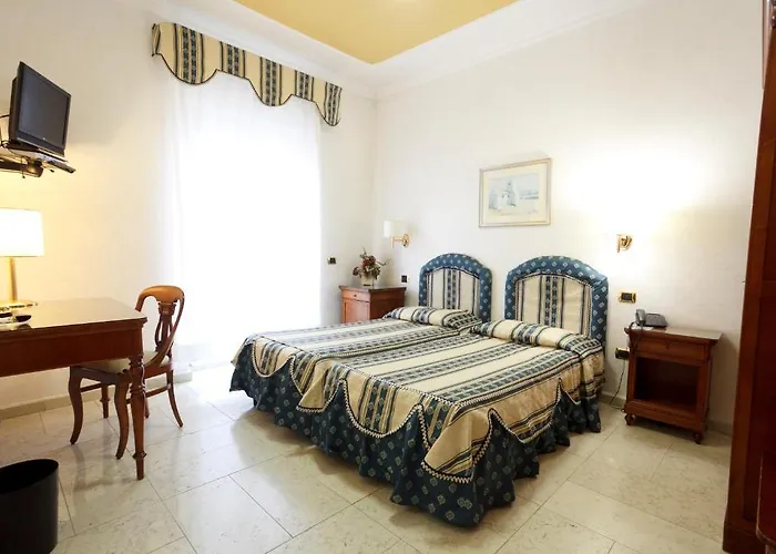 Mariano Iv Palace 4*